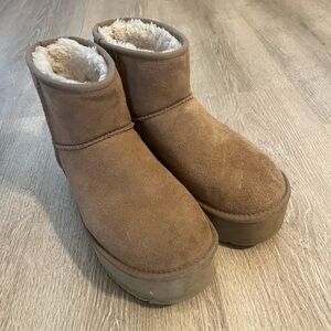 UGG Chestnut Brown Short Platform Winter Boots